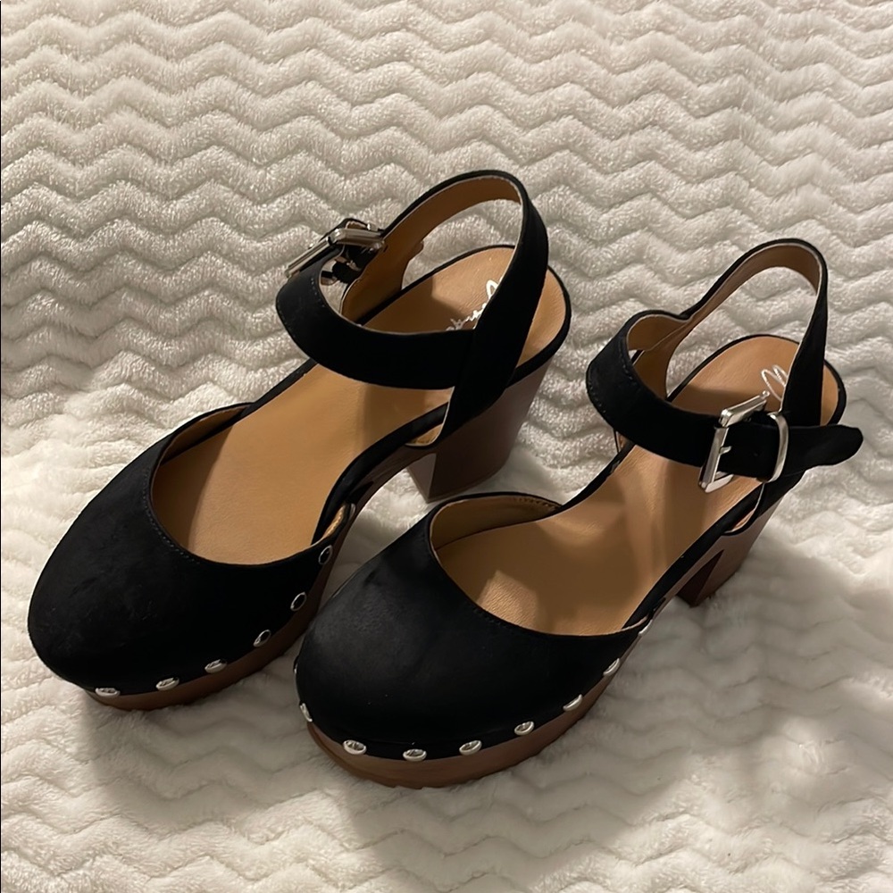 Stylish Black Women's Platform Sandals